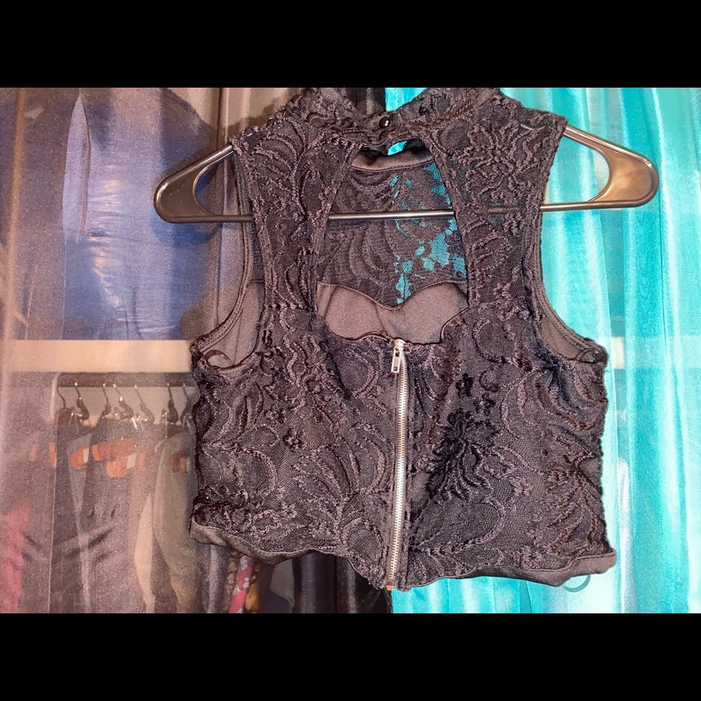 Top - Picture 2 of 3